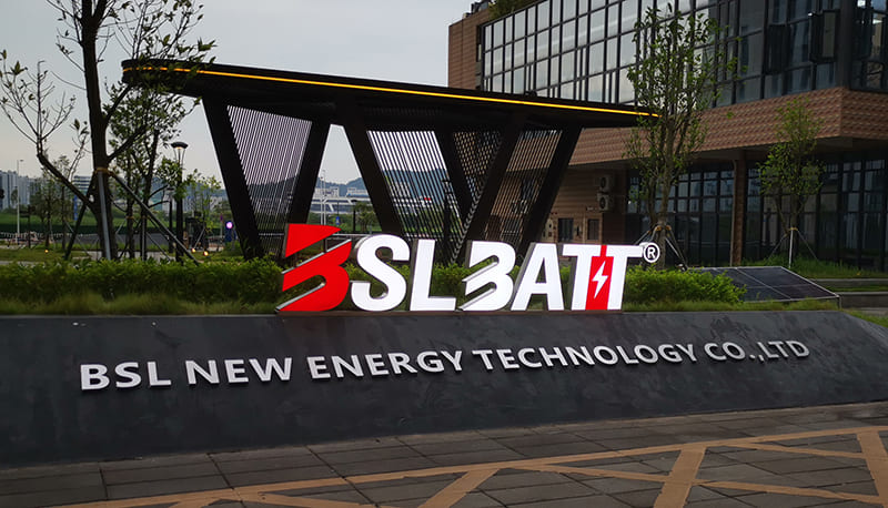 Výrobce energetických akumulátorů BSLBATT přechází na novou výrobu, ztrojnásobuje kapacitu
